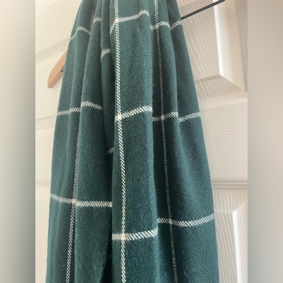 Madewell scarf/wrap combo - Picture 5 of 5